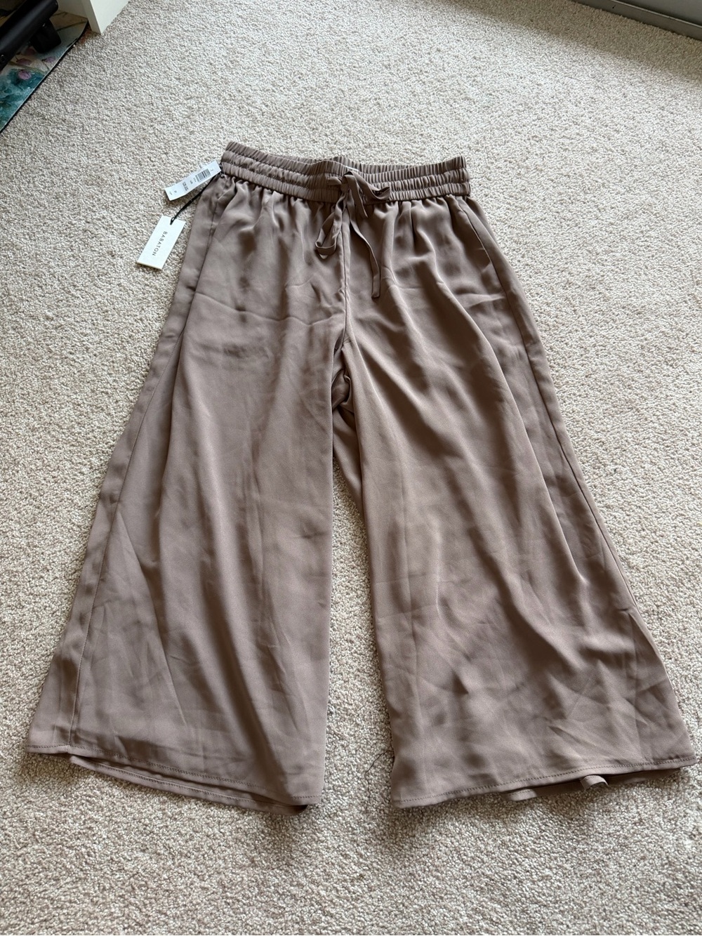 Babaton mocha taupe Drawstring Wide-Leg capri Pants